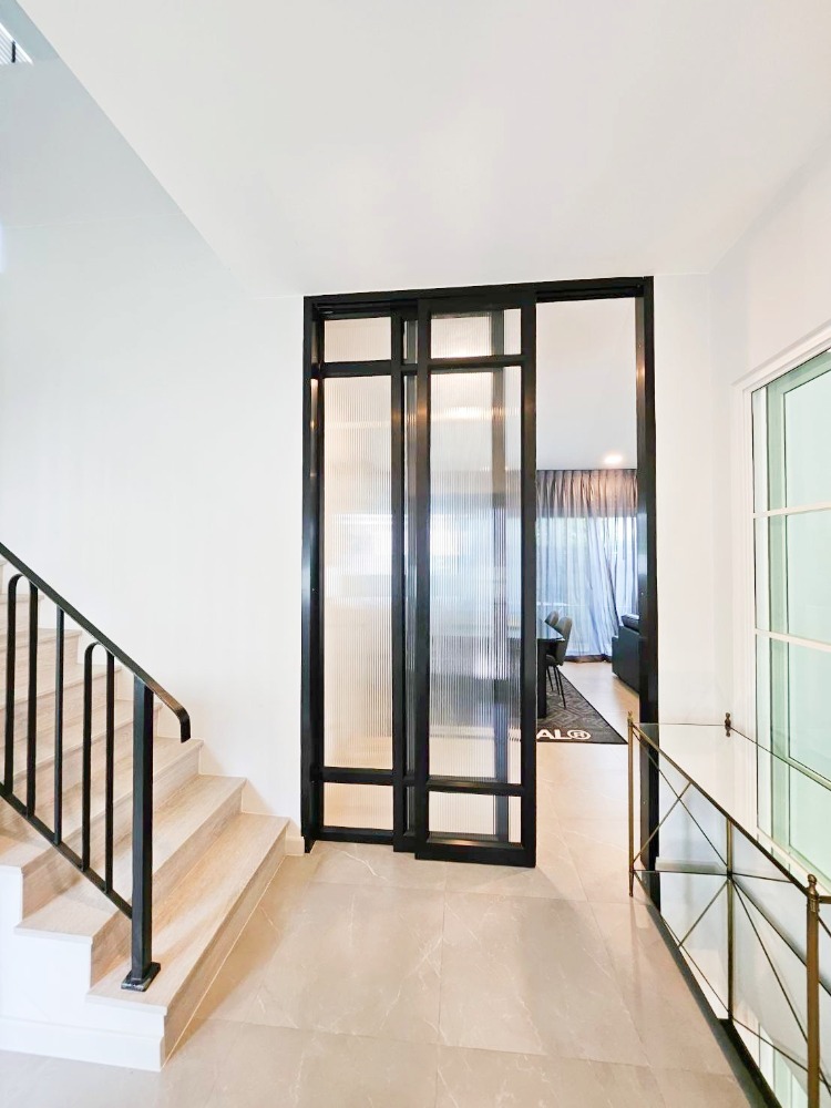 For RentHouseBangna, Bearing, Lasalle : House for rent, Chaiyaphruek, Bangna, Km.15, 59 sqw, corner unit, fully furnished.