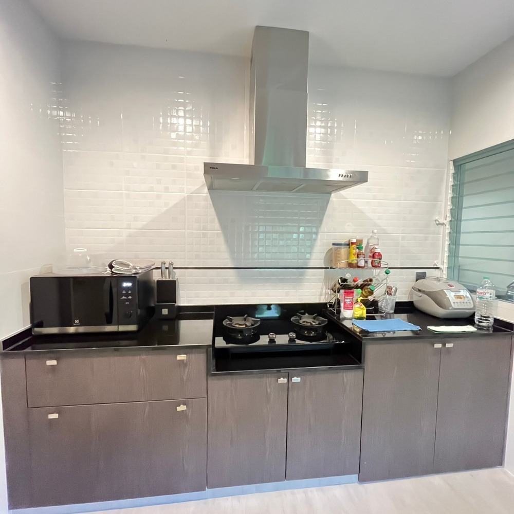 For RentHouseVipawadee, Don Mueang, Lak Si : For rent, Nantawan Ramintra-Paholyothin 50, 108 sqw, 4 bedrooms, 4 bathrooms, corner, elegantly-furnished.