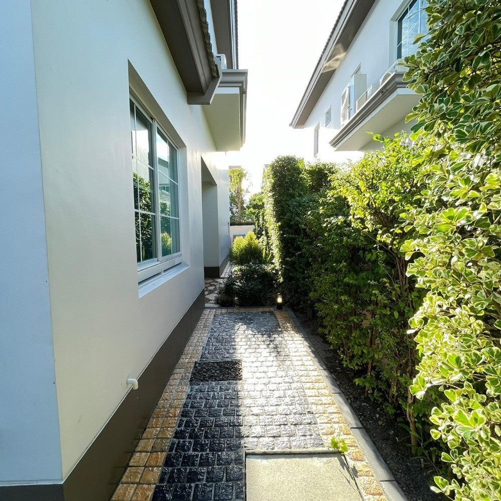 For RentHouseVipawadee, Don Mueang, Lak Si : For rent, Nantawan Ramintra-Paholyothin 50, 108 sqw, 4 bedrooms, 4 bathrooms, corner, elegantly-furnished.