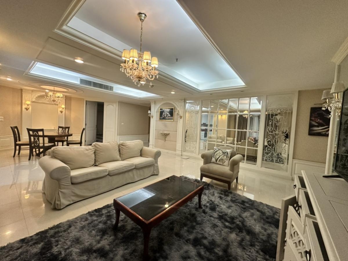 ให้เช่าคอนโดสุขุมวิท อโศก ทองหล่อ : 3 ห้องนอน วิวสวน ให้เช่า ราคาพิเศษ ห้องสวย สะอาด ใกล้รถไฟฟ้าทองหล่อ