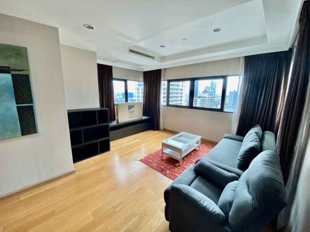 For SaleCondoSathorn, Narathiwat : Condo for sale, Sathorn Garden, Building B, 25th floor, size 64 sq m., cheap price 10,538,300 baht.