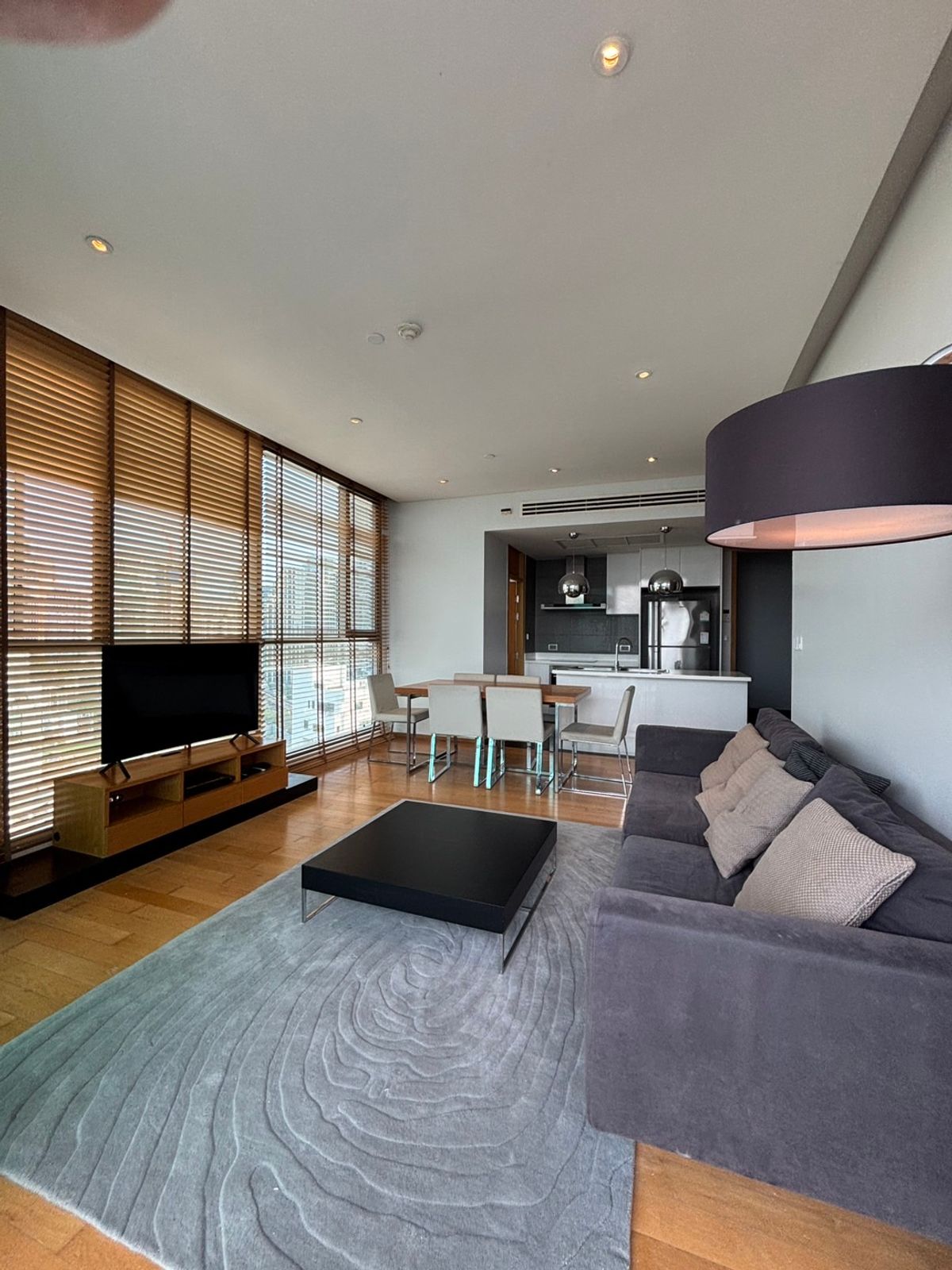 ให้เช่าคอนโดสุขุมวิท อโศก ทองหล่อ : 🔥 พลาดไม่ได้ ลดราคาโหด! 🔥Pet Friendly 🏙️ AEQUA Sukhumvit 49 📍 2 ห้องนอน | 2 ห้องน้ำ | ขนาด 93 ตร.ม. 💸 เช่าเพียง 75,000 บาท/เดือน (ราคาต่อรองได้!)