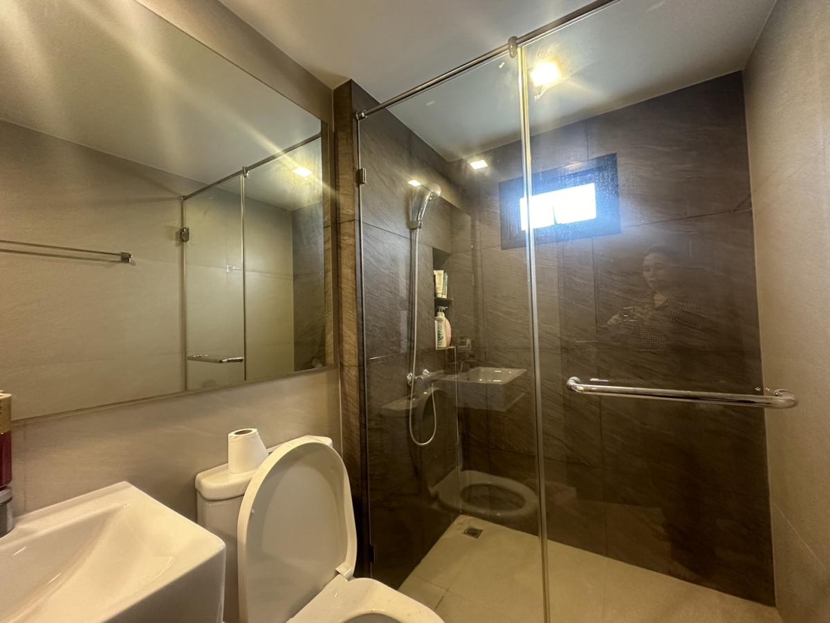 For RentCondoWitthayu, Chidlom, Langsuan, Ploenchit : 03/04/2026, Luxury 2-bedroom condo in the heart of Ploenchit
For rent at just 35,000 baht/month with full amenities! 0642748883