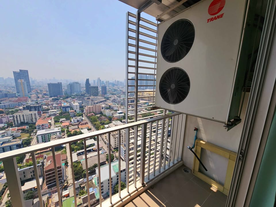 ขายคอนโดลาดพร้าว เซ็นทรัลลาดพร้าว : ห้องมุมสวยชั้นสูงเฟอร์ฯครบ⭐Abstracts Phahonyothin Park (แอ็บสแตร็กส์ พหลโยธิน พาร์ค)