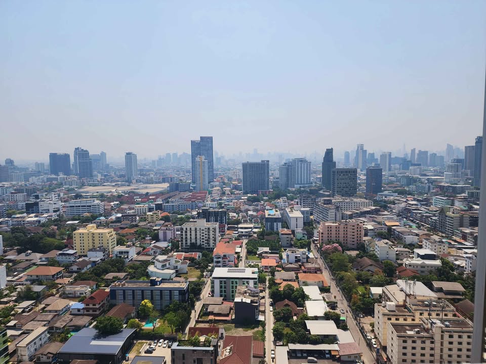 ขายคอนโดลาดพร้าว เซ็นทรัลลาดพร้าว : ห้องมุมสวยชั้นสูงเฟอร์ฯครบ⭐Abstracts Phahonyothin Park (แอ็บสแตร็กส์ พหลโยธิน พาร์ค)