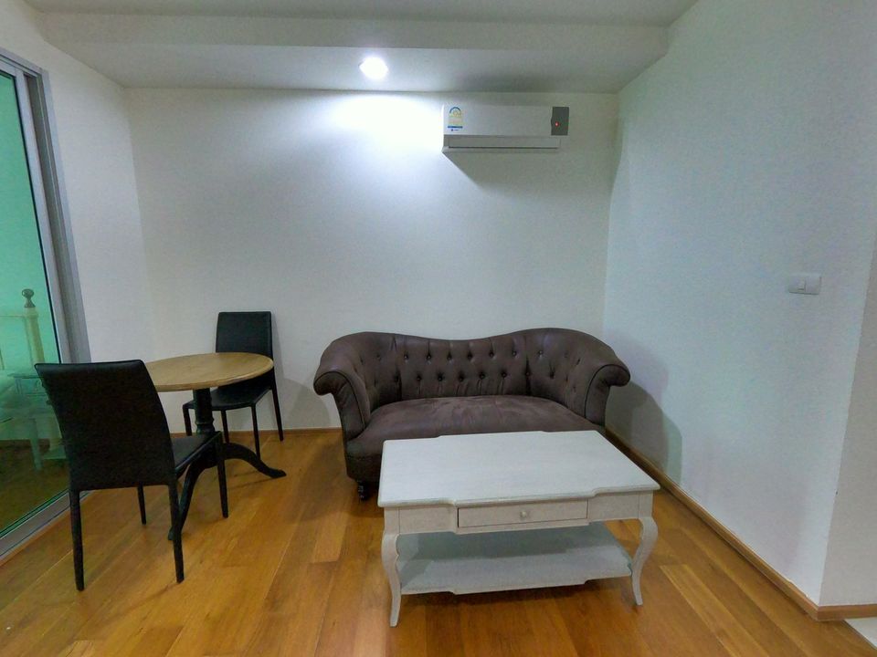 ขายคอนโดลาดพร้าว เซ็นทรัลลาดพร้าว : ทำเลดี วิวเมือง เฟอร์นิเจอร์ครบ ราคาดีมาก ⭐ Abstracts Phahonyothin Park (แอ็บสแตร็กส์ พหลโยธิน พาร์ค)