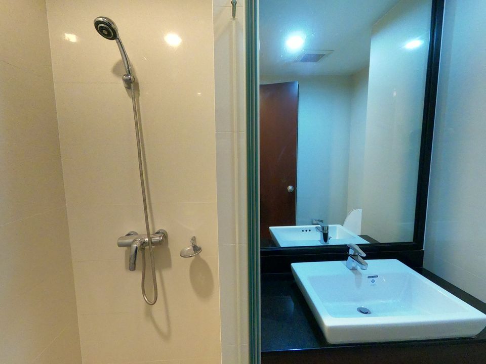 ขายคอนโดลาดพร้าว เซ็นทรัลลาดพร้าว : ทำเลดี วิวเมือง เฟอร์นิเจอร์ครบ ราคาดีมาก ⭐ Abstracts Phahonyothin Park (แอ็บสแตร็กส์ พหลโยธิน พาร์ค)