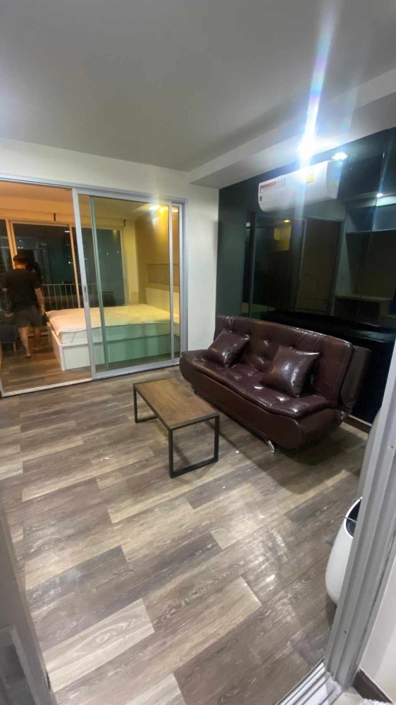 ขายคอนโดลาดพร้าว เซ็นทรัลลาดพร้าว : ห้อง built-in เฟอร์นิเจอร์ครบ ราคาดีมาก ⭐ Abstracts Phahonyothin Park (แอ็บสแตร็กส์ พหลโยธิน พาร์ค)