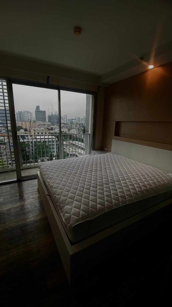 ขายคอนโดลาดพร้าว เซ็นทรัลลาดพร้าว : ห้อง built-in เฟอร์นิเจอร์ครบ ราคาดีมาก ⭐ Abstracts Phahonyothin Park (แอ็บสแตร็กส์ พหลโยธิน พาร์ค)