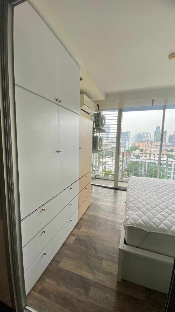 ขายคอนโดลาดพร้าว เซ็นทรัลลาดพร้าว : ห้อง built-in เฟอร์นิเจอร์ครบ ราคาดีมาก ⭐ Abstracts Phahonyothin Park (แอ็บสแตร็กส์ พหลโยธิน พาร์ค)