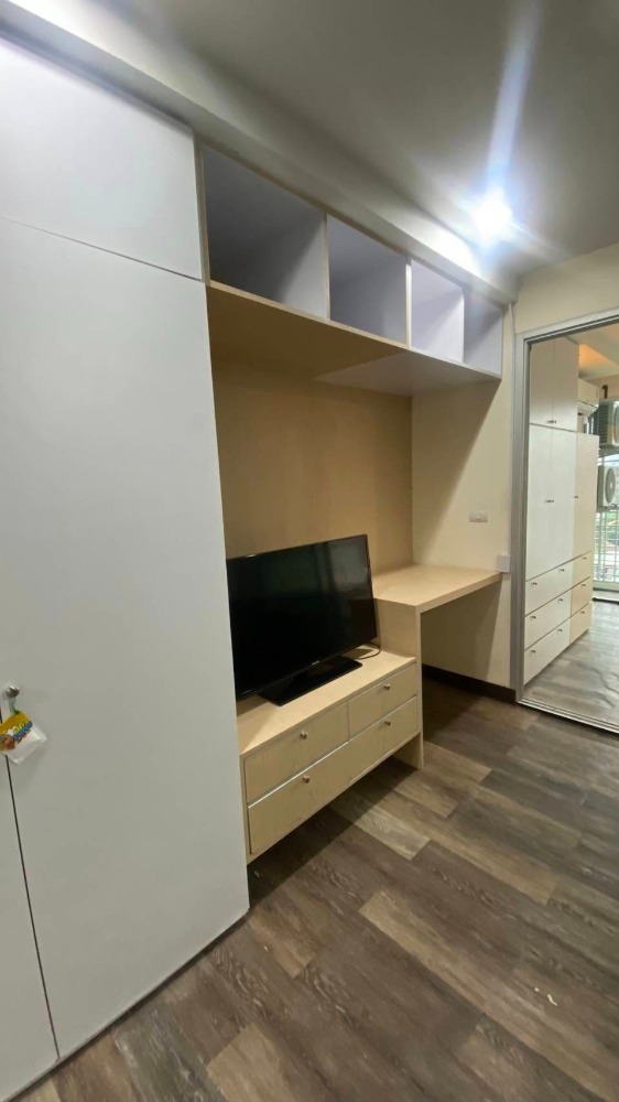 ขายคอนโดลาดพร้าว เซ็นทรัลลาดพร้าว : ห้อง built-in เฟอร์นิเจอร์ครบ ราคาดีมาก ⭐ Abstracts Phahonyothin Park (แอ็บสแตร็กส์ พหลโยธิน พาร์ค)