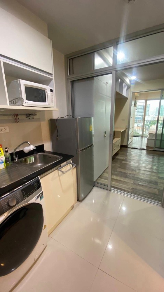 ขายคอนโดลาดพร้าว เซ็นทรัลลาดพร้าว : ห้อง built-in เฟอร์นิเจอร์ครบ ราคาดีมาก ⭐ Abstracts Phahonyothin Park (แอ็บสแตร็กส์ พหลโยธิน พาร์ค)