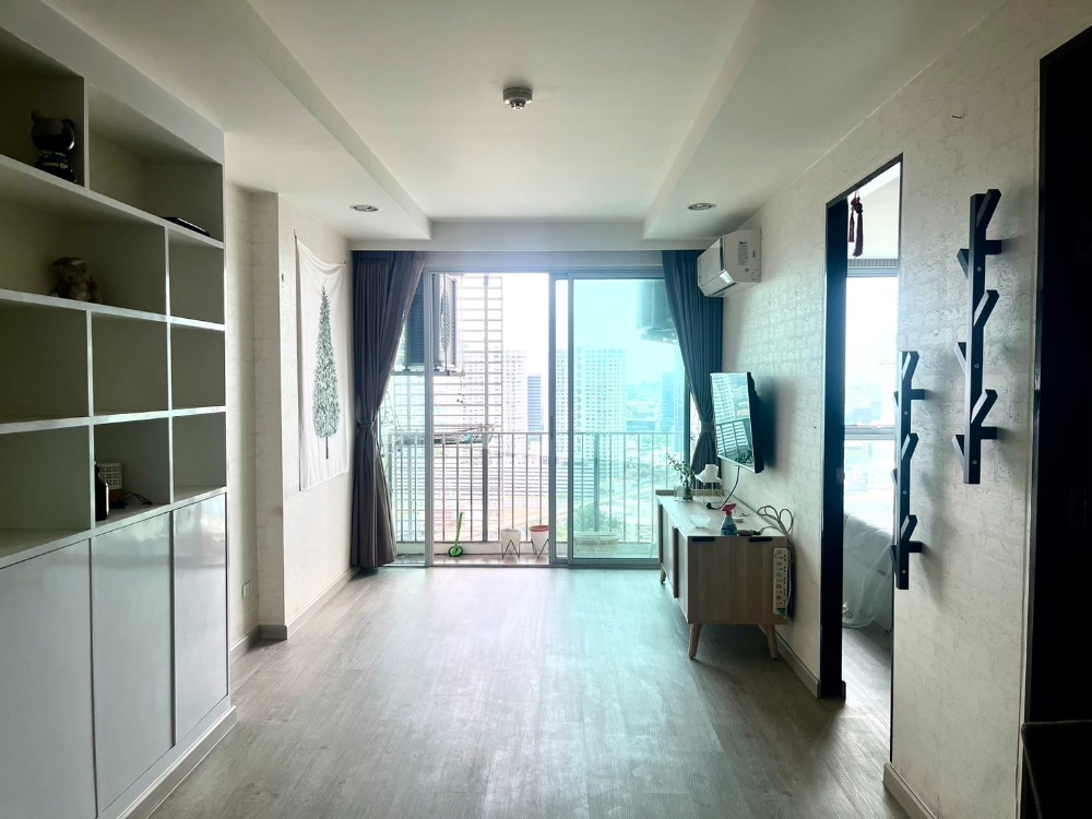 ขายคอนโดลาดพร้าว เซ็นทรัลลาดพร้าว : ทำเลดี ราคาดีมาก ⭐ Abstracts Phahonyothin Park (แอ็บสแตร็กส์ พหลโยธิน พาร์ค)