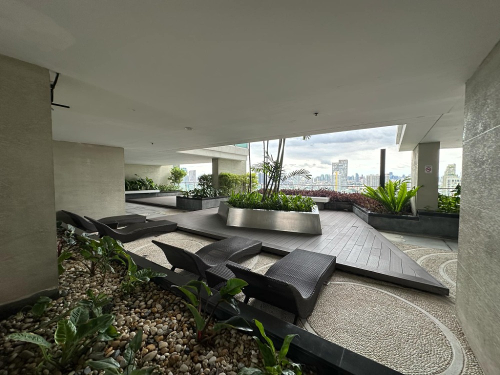 ขายคอนโดลาดพร้าว เซ็นทรัลลาดพร้าว : วิวดี ไม่มีตึกบังวิว ราคาดีมาก ⭐ Abstracts Phahonyothin Park (แอ็บสแตร็กส์ พหลโยธิน พาร์ค)