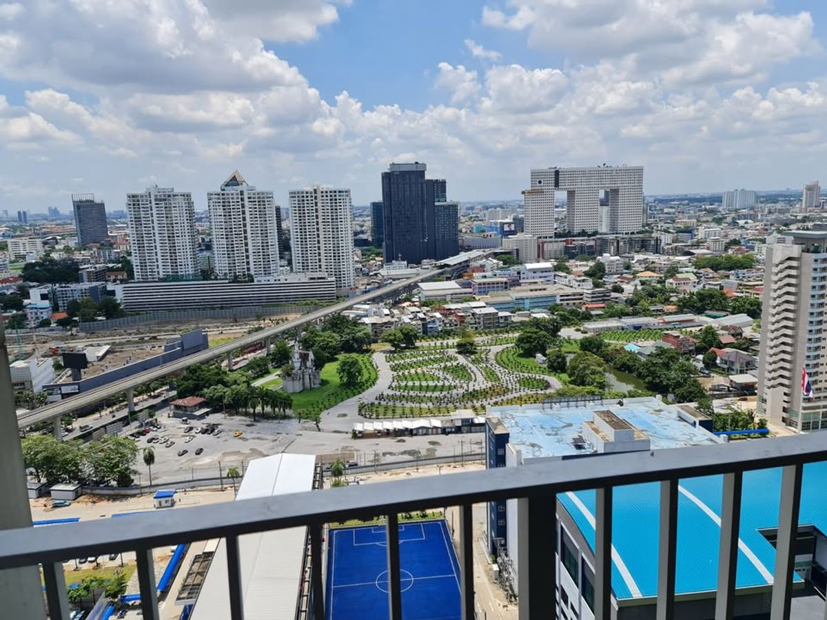 ขายคอนโดลาดพร้าว เซ็นทรัลลาดพร้าว : ห้องใหญ่ราคาดี เฟอร์ฯครบ ⭐Abstracts Phahonyothin Park (แอ็บสแตร็กส์ พหลโยธิน พาร์ค)