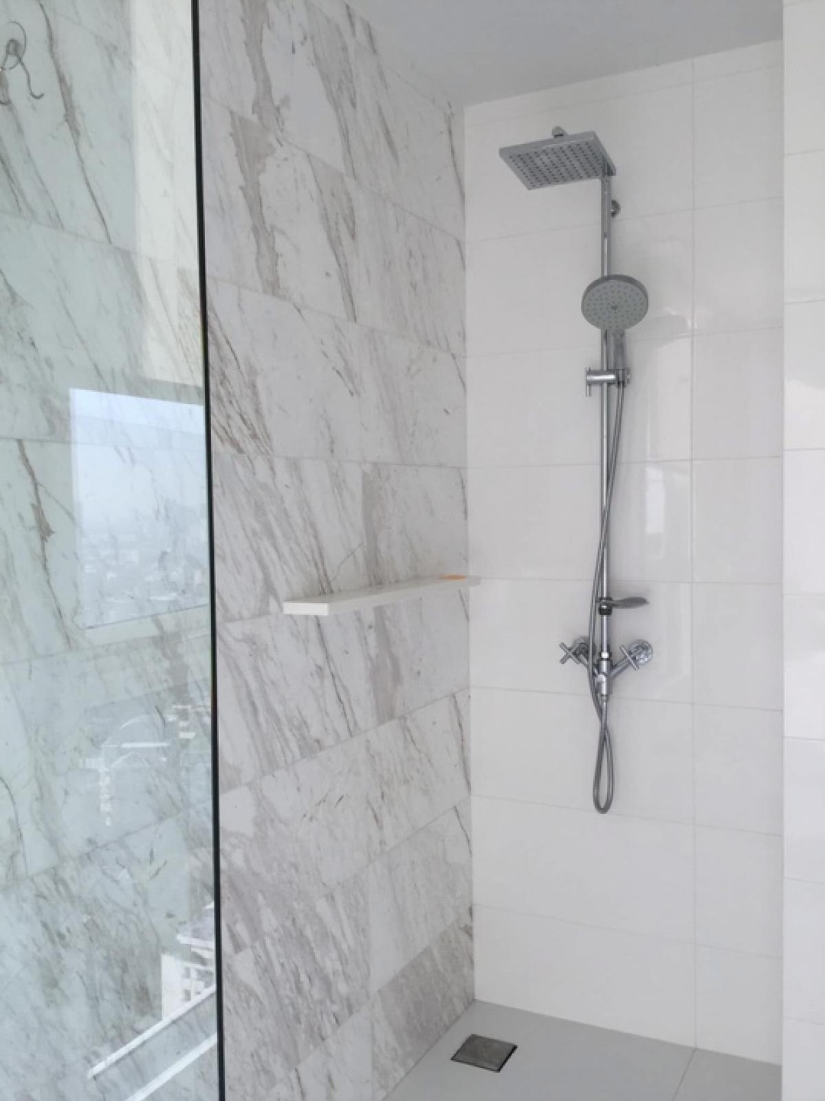 For SaleCondoSukhumvit, Asoke, Thonglor : Condo for sale HQ Thonglor size 100 Sq.m 2 bed 2 bath only 28 MB contact 086-795-9997 (Jimmy)