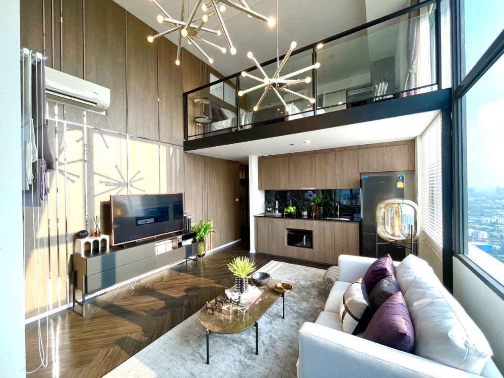 For SaleCondoOnnut, Udomsuk : Stunning Panoramic View 1Bed 1Bath 50 SQM. Corner unit Siamese Ramada Sukhumvit 48