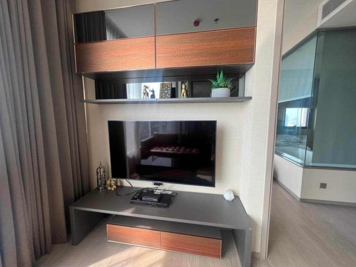 For RentCondoSukhumvit, Asoke, Thonglor : For Rent: The Esse Asoke 2B2B High floor45++ Facing West Good view 70K Call:0635925888