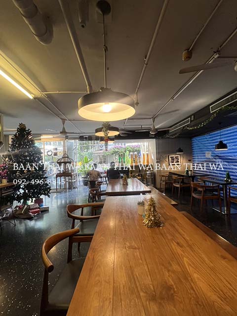 ให้เช่าร้านค้า/ตลาดนัดสาทร นราธิวาส : ปล่อยเช่าพื้นที่เหมาะสำหรับร้านอาหาร ติดกับถนน พร้อมเคาเตอร์บาร์ Retail space for rent, facing with a main road (suitable for a restaurant) Free Counter Bar
