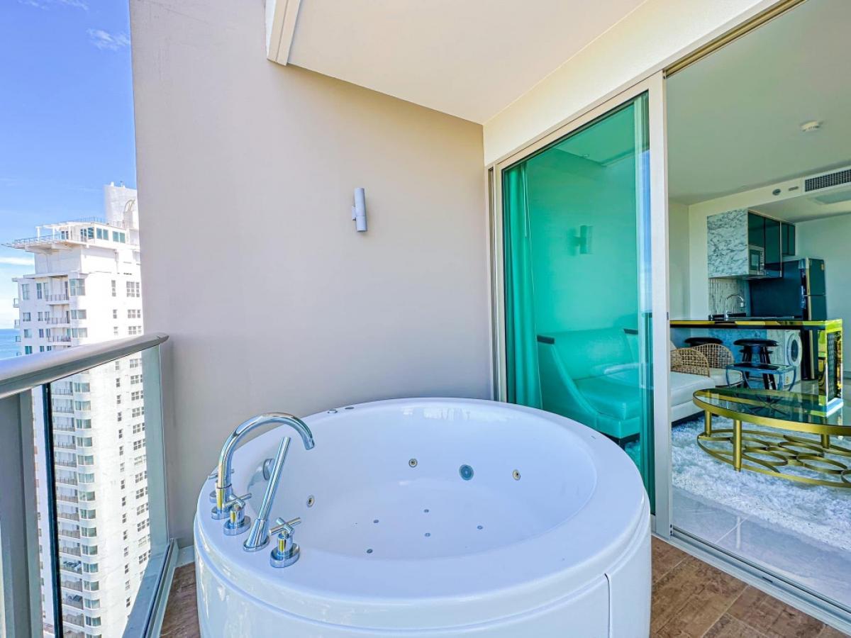 ให้เช่าคอนโดพัทยา บางแสน ชลบุรี สัตหีบ : 🎉For Rent🎉 The Riviera Monaco 🎉 1 Bedroom 🎉 40 SQM  ❗️ seaview on 33 floor