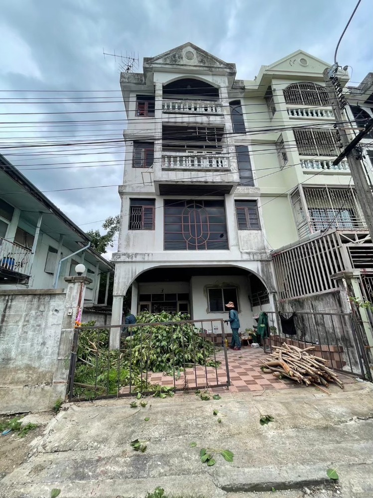 ขายทาวน์โฮมรัชดา ห้วยขวาง : ทาวน์โฮม รัชดา 32 / 4 ห้องนอน (ขาย), Townhome Ratchada 32 / 4 Bedrooms (FOR SALE) MEAW569