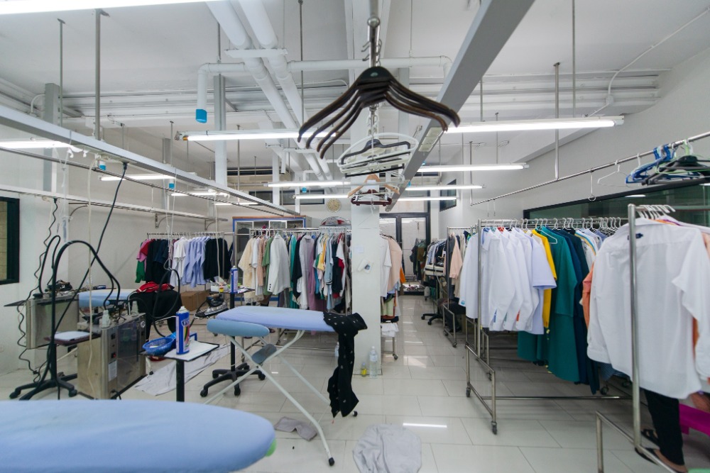 ให้เช่าอาคารพาณิชย์สุขุมวิท อโศก ทองหล่อ : อาคารพาณิชย์ 3 ชั้น 4 คูหา ใกล้ BTS เอกมัย (ให้เช่า), Commercial Building 3 Storey 4 Unit near BTS Ekkamai (FOR RENT) PALM800