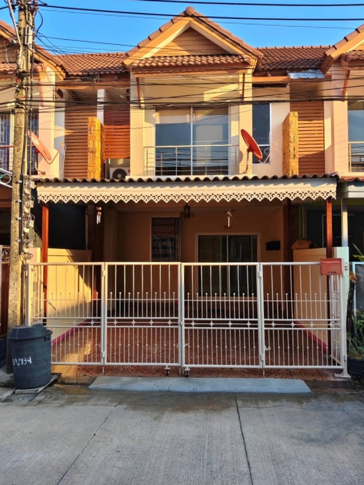 ให้เช่าทาวน์โฮมนนทบุรี บางใหญ่ บางบัวทอง : ให้เช่าทาวน์เฮ้าส์ หมู่บ้านไพรม์เพลส ใกล้ MRT บางพลู เพียง 6 นาที