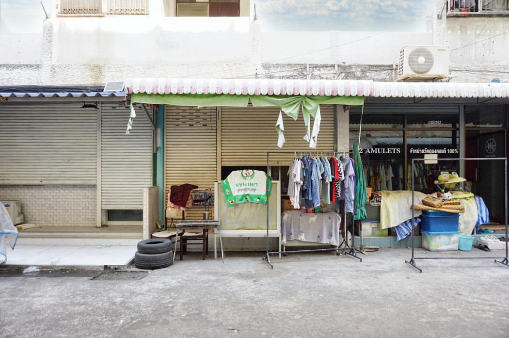 ขายคอนโดนนทบุรี บางใหญ่ บางบัวทอง : ขาย คอนโด โสสุนครคอนโด เรวดี อาคาร 3 พื้นที่ 30 ตรม ชั้น 1 มีชั้นลอย เหมาะทำร้านค้า โกดัง ราคาพิเศษ