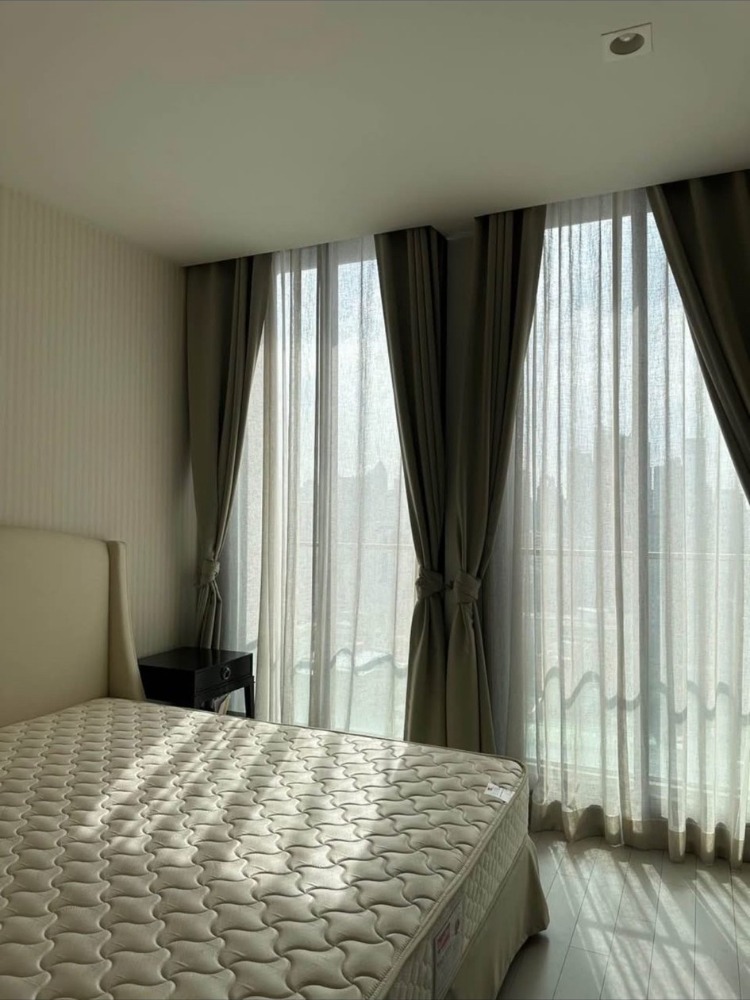 For RentCondoWitthayu, Chidlom, Langsuan, Ploenchit : ● Newly room ● 20+ Floor, 58.69 sq.m. | 1 Bedroom, 1 Bathroom | Condo skywalk connect to BTS ploenchit and Central Embassy.