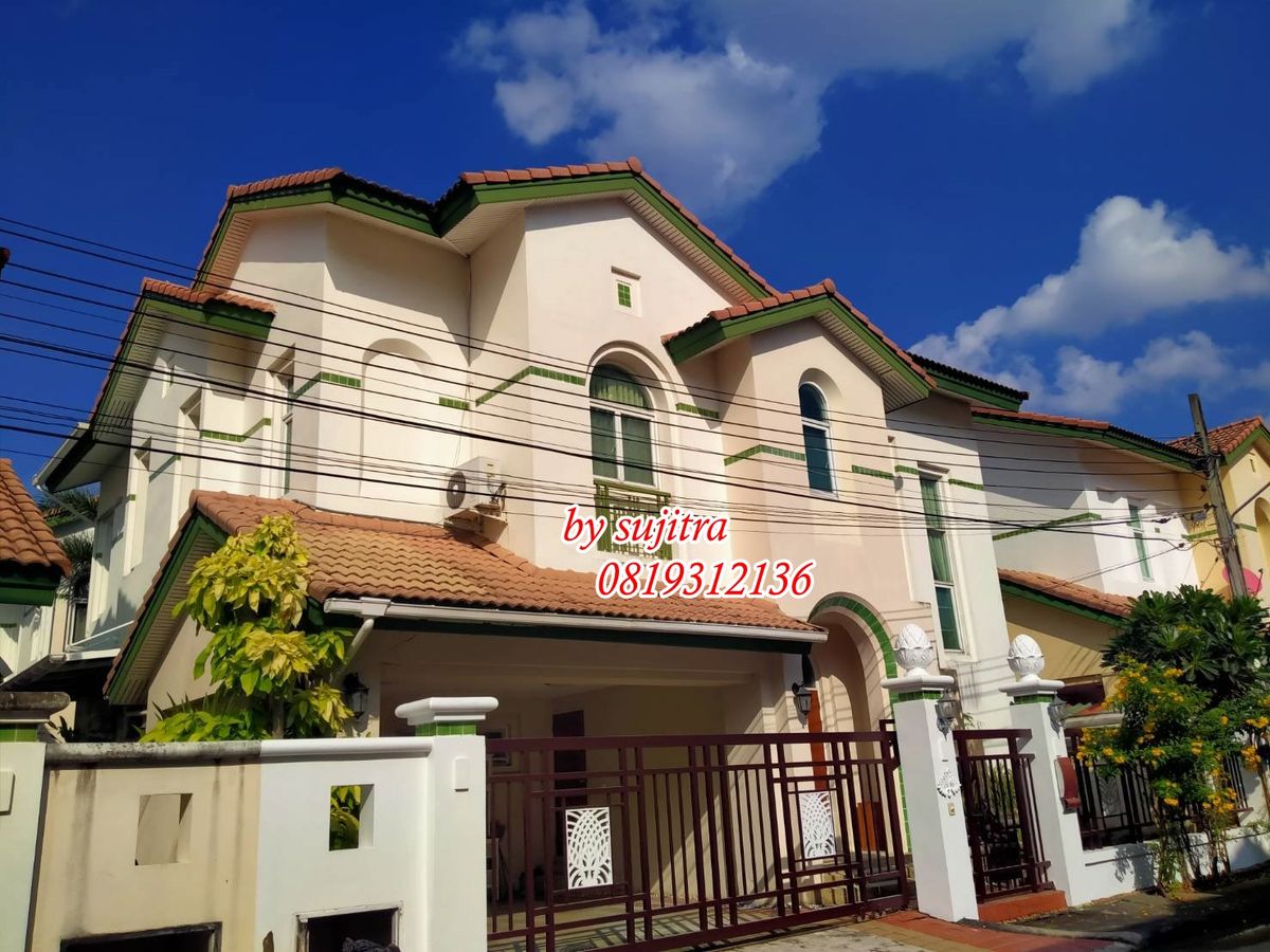 For RentHouseKaset Nawamin,Ladplakao : For rent: 2-storey detached house, 65 sq m., located at Lat Phrao/Kaset Nawamin. Company registration available.