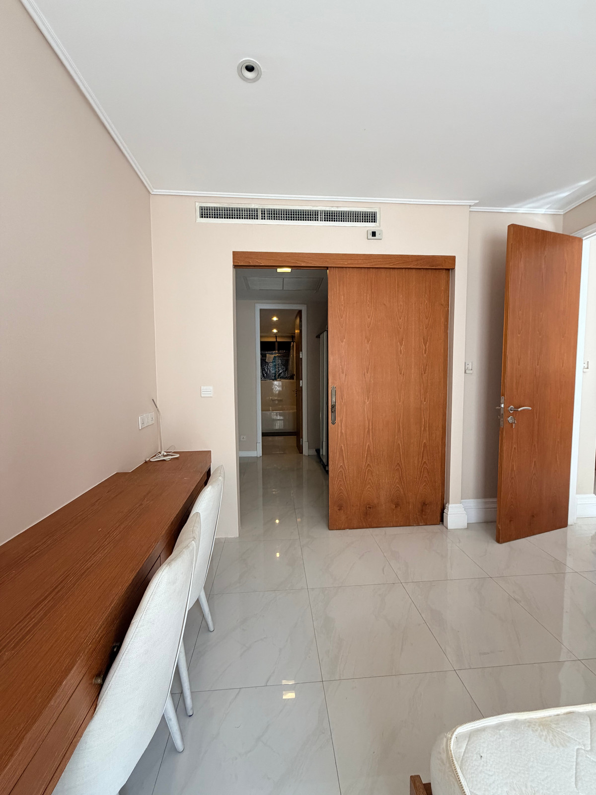 For RentCondoRatchadapisek, Huaikwang, Suttisan : 💥 For rent, cheapest price, Amanta Ratchada Condo, swimming pool view 🍃✨