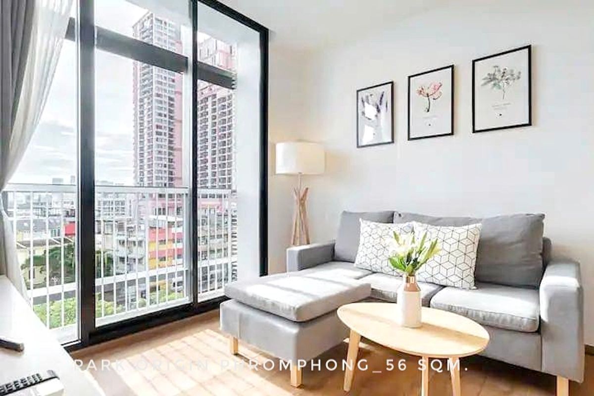 ให้เช่าคอนโดสุขุมวิท อโศก ทองหล่อ : ให้เช่า คอนโด 2 bedrooms nice decoration garden view Park Origin Phrom Phong 56 ตรม. near EmQuartier Phromphong