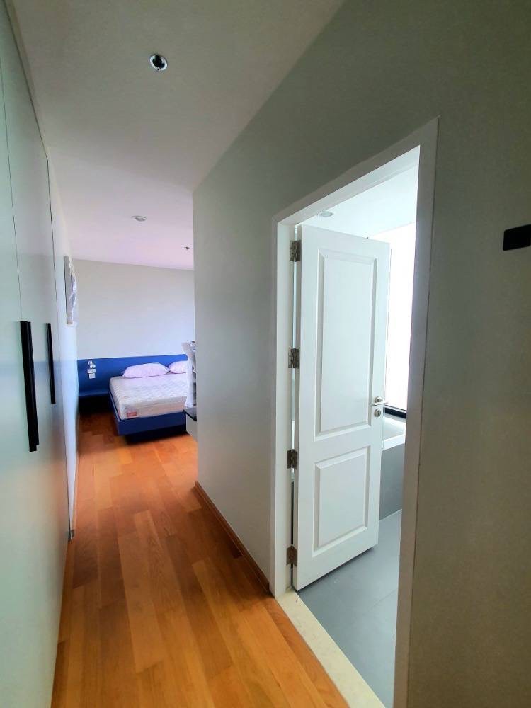 ขายคอนโดสาทร นราธิวาส : S-NVSL110 ขาย คอนโด โนเบิล รีโว สีลม ชั้น12 วิวเมือง 65.80ตรม. 2นอน 2น้ำ 8.54 ล้าน 064-959-8900