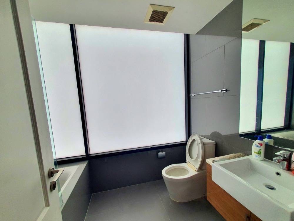 ขายคอนโดสาทร นราธิวาส : S-NVSL110 ขาย คอนโด โนเบิล รีโว สีลม ชั้น12 วิวเมือง 65.80ตรม. 2นอน 2น้ำ 8.54 ล้าน 064-959-8900