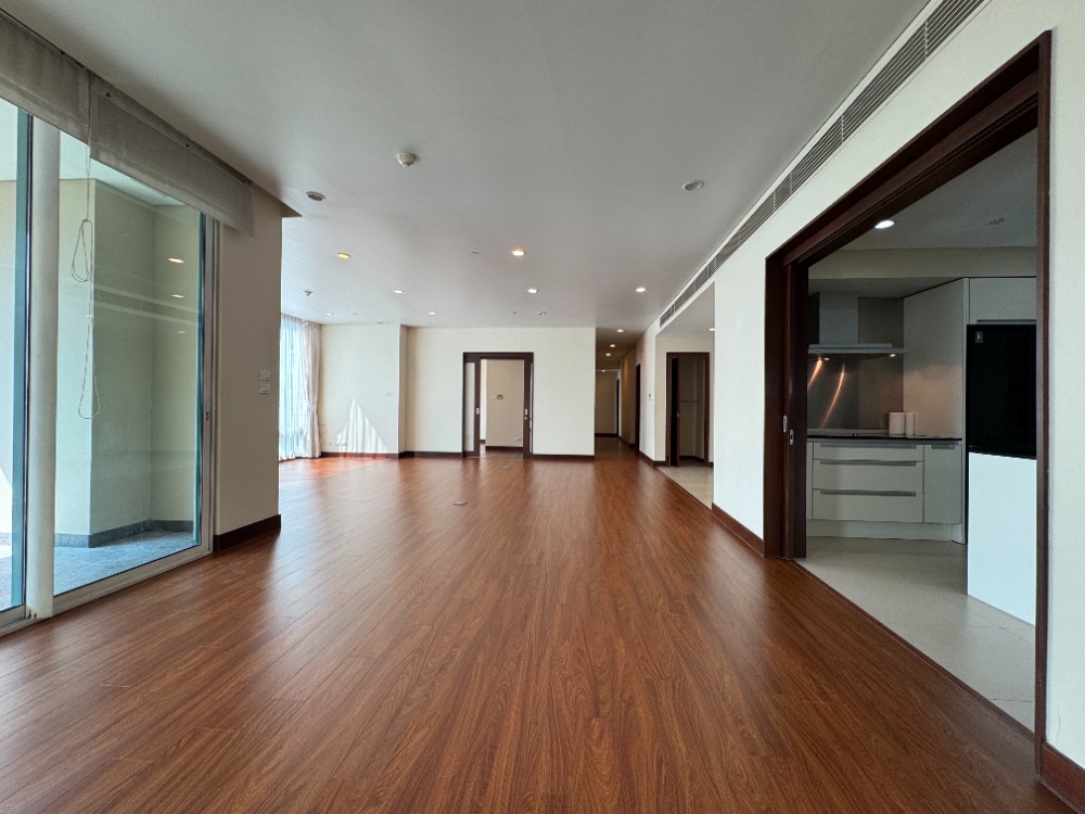 For RentCondoWitthayu, Chidlom, Langsuan, Ploenchit : ✨Condo for rent in the city center, good location at The Park Chidlom, 3 bedrooms, large room, near BTS Chidlom, ready to move in