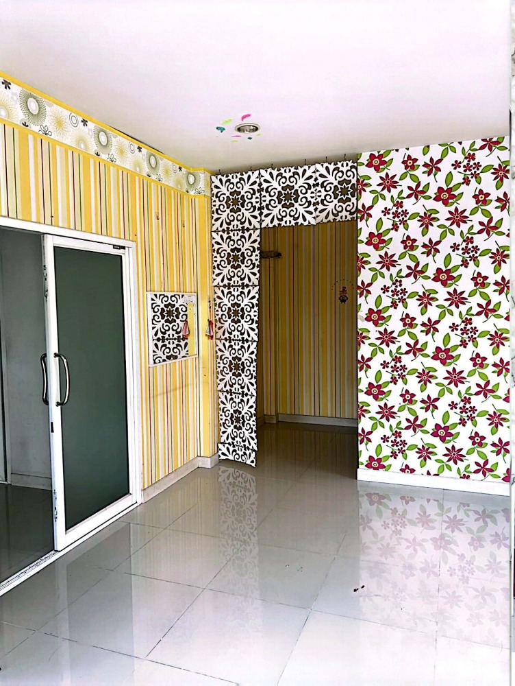 ขายบ้านบางแค เพชรเกษม : ขายบ้านเดี่ยว เดอะ รอยัล กรีนพาร์ค กาญจนาภิเษก 5นอน 6น้ำ 156.00 ตร.ว.  ภาษีเจริญ กรุงเทพมหานคร