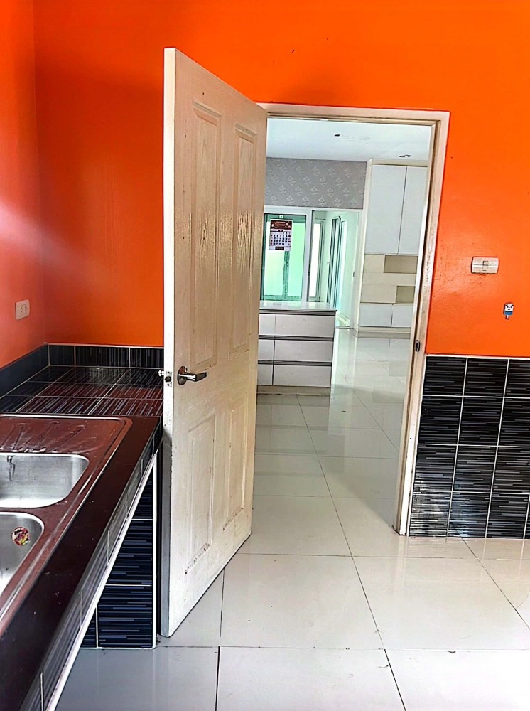 ขายบ้านบางแค เพชรเกษม : ขายบ้านเดี่ยว เดอะ รอยัล กรีนพาร์ค กาญจนาภิเษก 5นอน 6น้ำ 156.00 ตร.ว.  ภาษีเจริญ กรุงเทพมหานคร