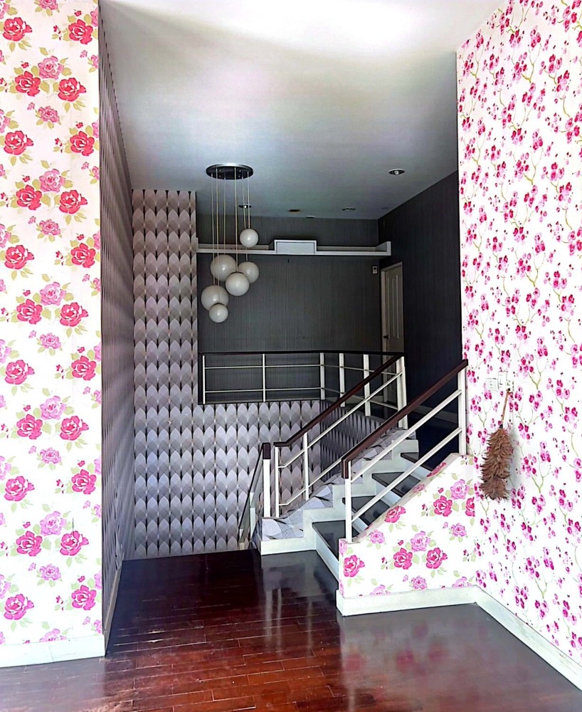 ขายบ้านบางแค เพชรเกษม : ขายบ้านเดี่ยว เดอะ รอยัล กรีนพาร์ค กาญจนาภิเษก 5นอน 6น้ำ 156.00 ตร.ว.  ภาษีเจริญ กรุงเทพมหานคร