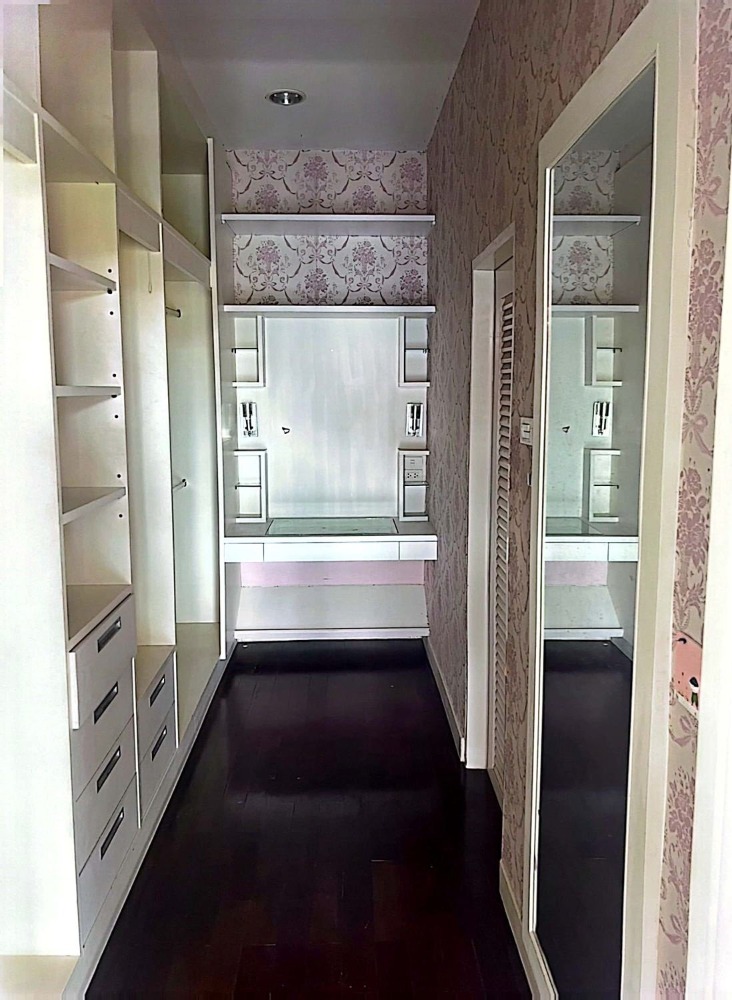 ขายบ้านบางแค เพชรเกษม : ขายบ้านเดี่ยว เดอะ รอยัล กรีนพาร์ค กาญจนาภิเษก 5นอน 6น้ำ 156.00 ตร.ว.  ภาษีเจริญ กรุงเทพมหานคร