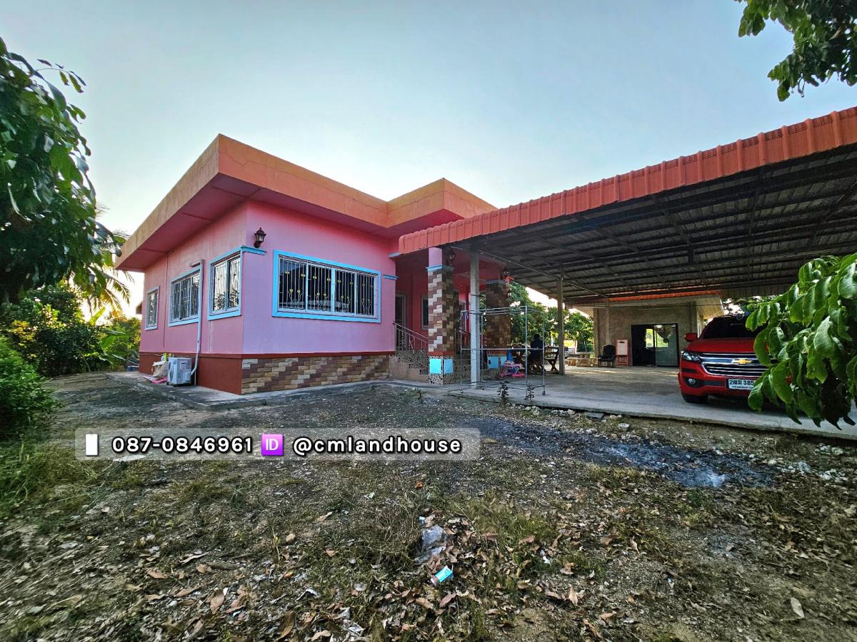 For SaleHouseChiang Mai : Baan Suan 3-1-10 Rai, has 3 houses with longan orchard, vegetable orchard, agricultural orchard, near Pak Thang Charoen Market 1 km., Doi Lo District, 35 km. from the airport, good location for trading, can make a dormitory.