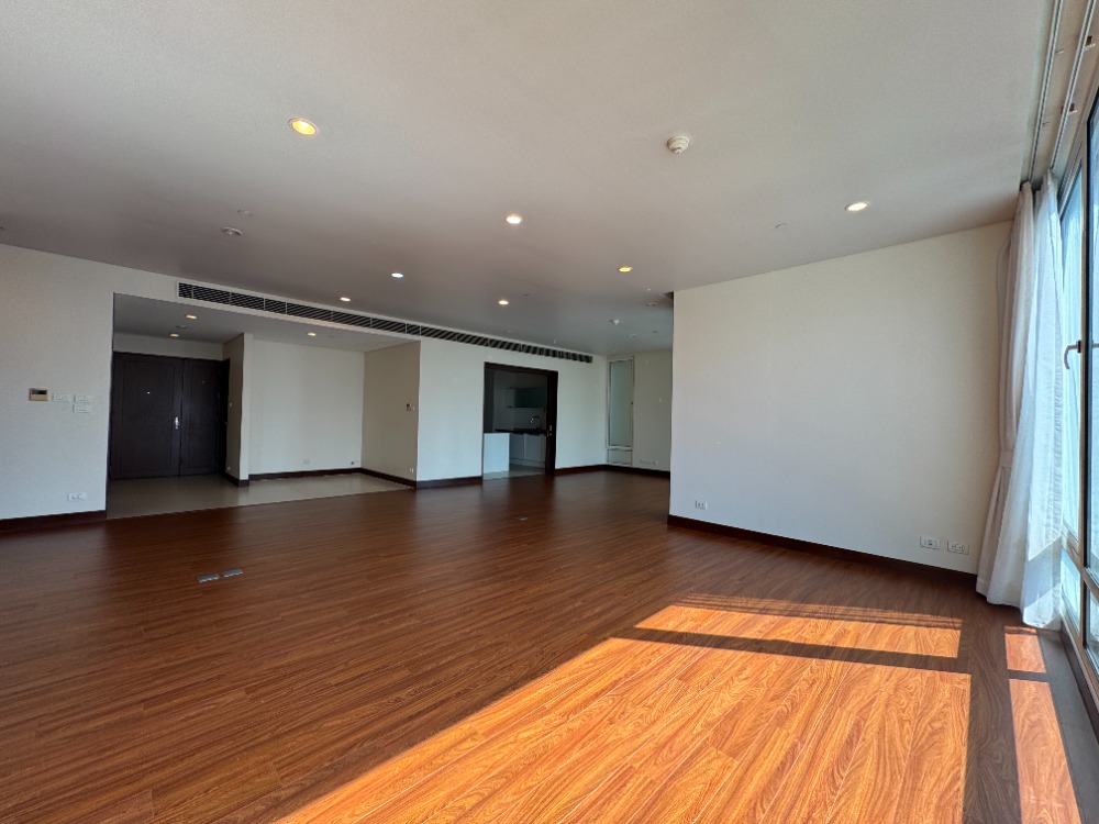 ขายคอนโดวิทยุ ชิดลม หลังสวน : ✨ขายคอนโดใจกลางเมืองทำเลดีที่ The Park Chidlom, 3ห้องนอน ,ห้องขนาดใหญ่ ใกล้ BTS ชิดลม พร้อมเข้าอยู่