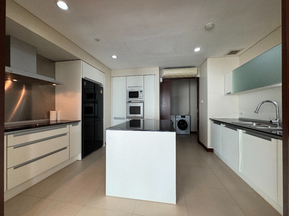 ขายคอนโดวิทยุ ชิดลม หลังสวน : ✨ขายคอนโดใจกลางเมืองทำเลดีที่ The Park Chidlom, 3ห้องนอน ,ห้องขนาดใหญ่ ใกล้ BTS ชิดลม พร้อมเข้าอยู่