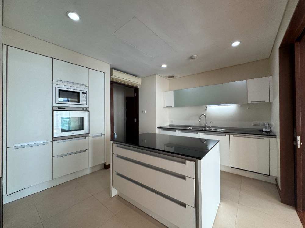 ขายคอนโดวิทยุ ชิดลม หลังสวน : ✨ขายคอนโดใจกลางเมืองทำเลดีที่ The Park Chidlom, 3ห้องนอน ,ห้องขนาดใหญ่ ใกล้ BTS ชิดลม พร้อมเข้าอยู่