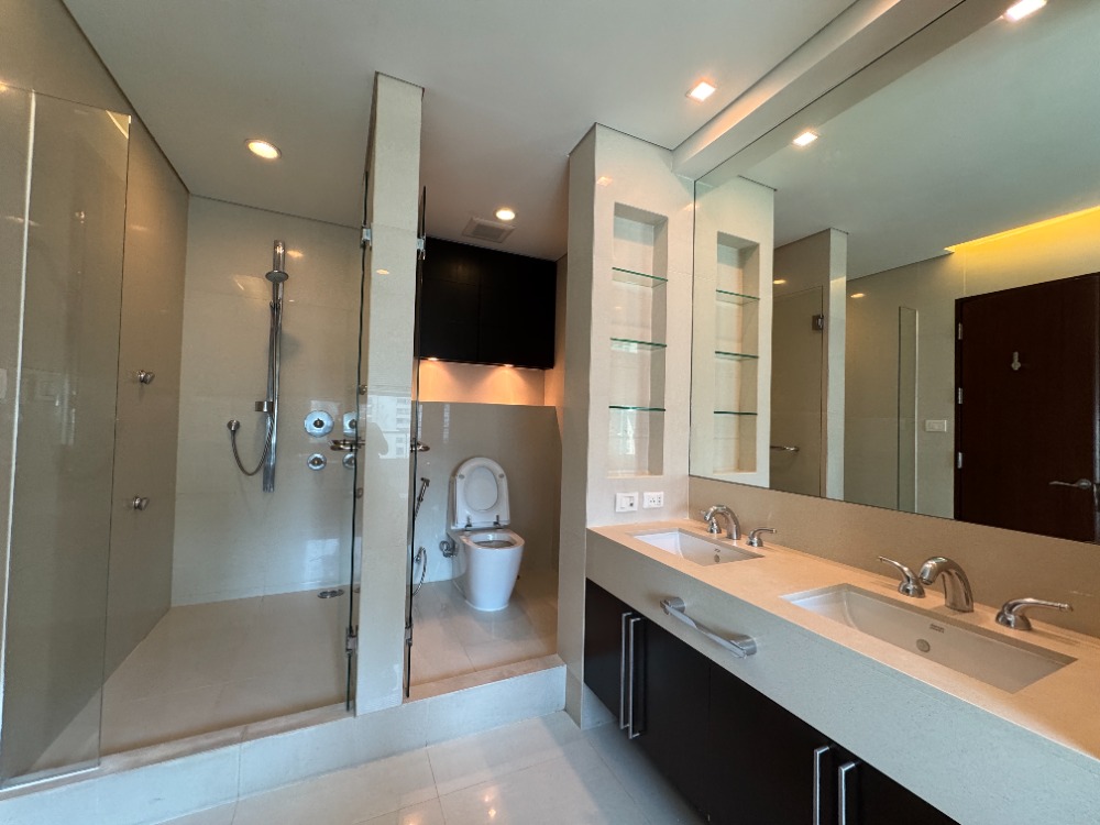 ขายคอนโดวิทยุ ชิดลม หลังสวน : ✨ขายคอนโดใจกลางเมืองทำเลดีที่ The Park Chidlom, 3ห้องนอน ,ห้องขนาดใหญ่ ใกล้ BTS ชิดลม พร้อมเข้าอยู่