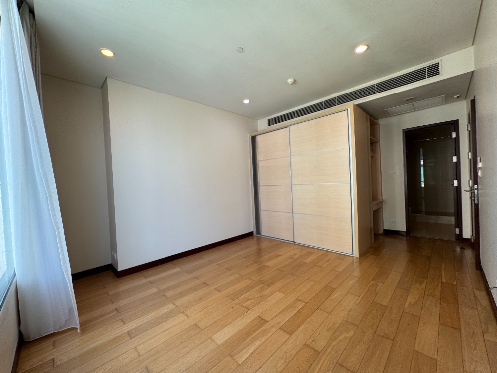 ขายคอนโดวิทยุ ชิดลม หลังสวน : ✨ขายคอนโดใจกลางเมืองทำเลดีที่ The Park Chidlom, 3ห้องนอน ,ห้องขนาดใหญ่ ใกล้ BTS ชิดลม พร้อมเข้าอยู่