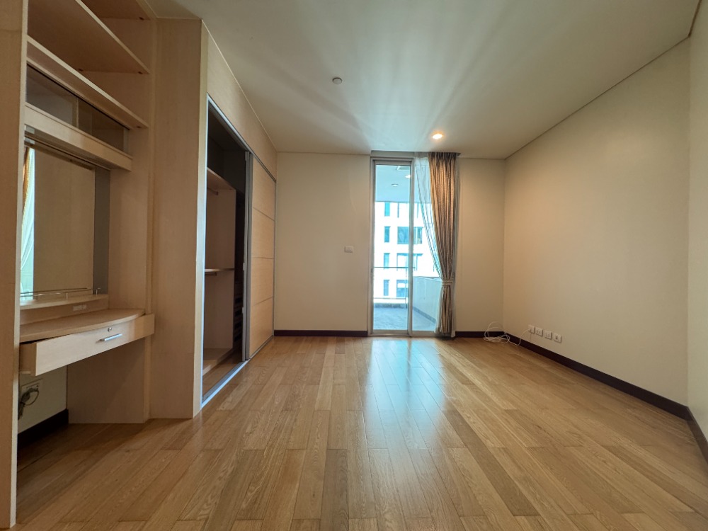 ขายคอนโดวิทยุ ชิดลม หลังสวน : ✨ขายคอนโดใจกลางเมืองทำเลดีที่ The Park Chidlom, 3ห้องนอน ,ห้องขนาดใหญ่ ใกล้ BTS ชิดลม พร้อมเข้าอยู่