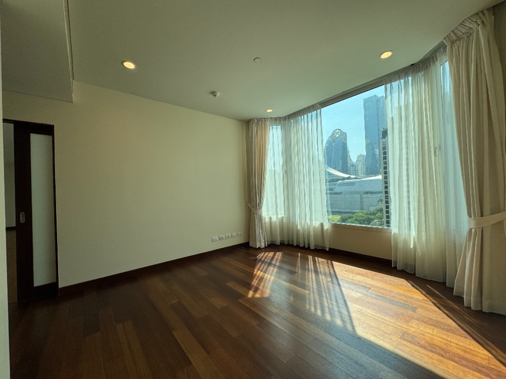 ขายคอนโดวิทยุ ชิดลม หลังสวน : ✨ขายคอนโดใจกลางเมืองทำเลดีที่ The Park Chidlom, 3ห้องนอน ,ห้องขนาดใหญ่ ใกล้ BTS ชิดลม พร้อมเข้าอยู่