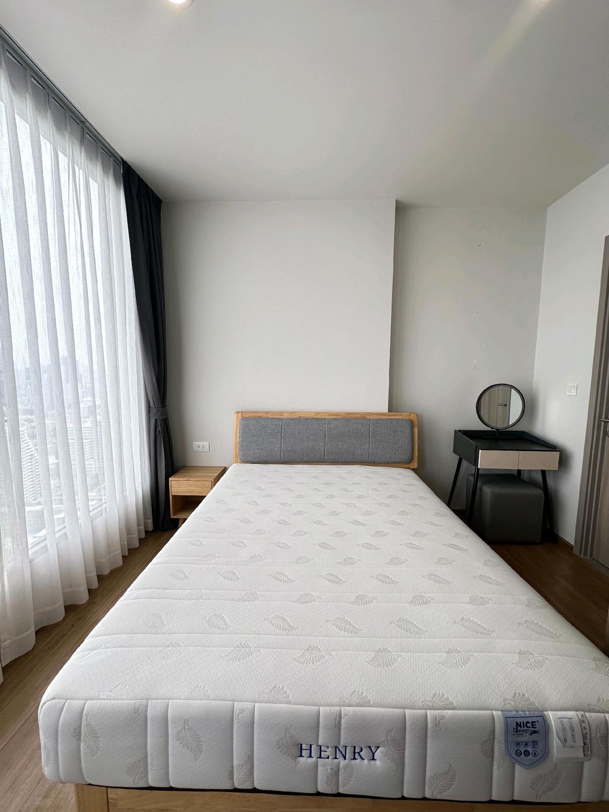 For RentCondoRama9, Petchburi, RCA : 🔴16,000 ฿ 🔴 𝐂𝐥𝐨𝐮𝐝 𝐓𝐡𝐨𝐧𝐠𝐥𝐨𝐫 𝐓𝐡𝐨𝐧𝐠𝐥𝐨𝐫 - 𝐏𝐡𝐞𝐭𝐜𝐡𝐚𝐛𝐮𝐫𝐢 (can enter 5/05/68) ✅ Near MRT Phetchaburi. Happy service 🙏 Interested to say hello (very fast answer): 📱 Property code 6804-2707 📱: ID LINE:@bbcondo88 
 

