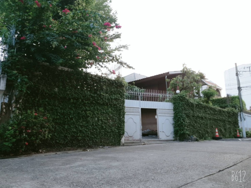 ขายบ้านวงเวียนใหญ่ เจริญนคร : ขายบ้านเดี่ยวหลังตั้งฮั่วเส็งธนบุรี