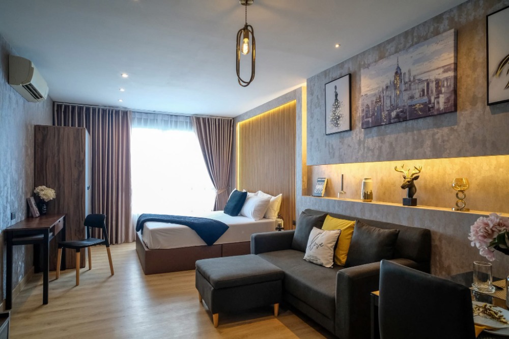 ให้เช่าคอนโดเสรีไทย-นิด้า : ให้เช่า ชื่อโครงการ : Dcondo Ramkhamhaeng 64( ดีคอนโดรามคำแหง 64) ชั้น : 7 อาคาร : B วิวห้อง :  30 ตร.ม. ราคา : 8,500 บาท ใกล้สถานี : ใกล้ Airport Link รามคำแหง, ใกล้กับสถานีรถไฟฟ้า BTS ลำสาลีเพียง 800 เมตร และท่าเรือวัด